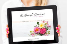 Load image into Gallery viewer, Riverside Avenue - Free Script Font